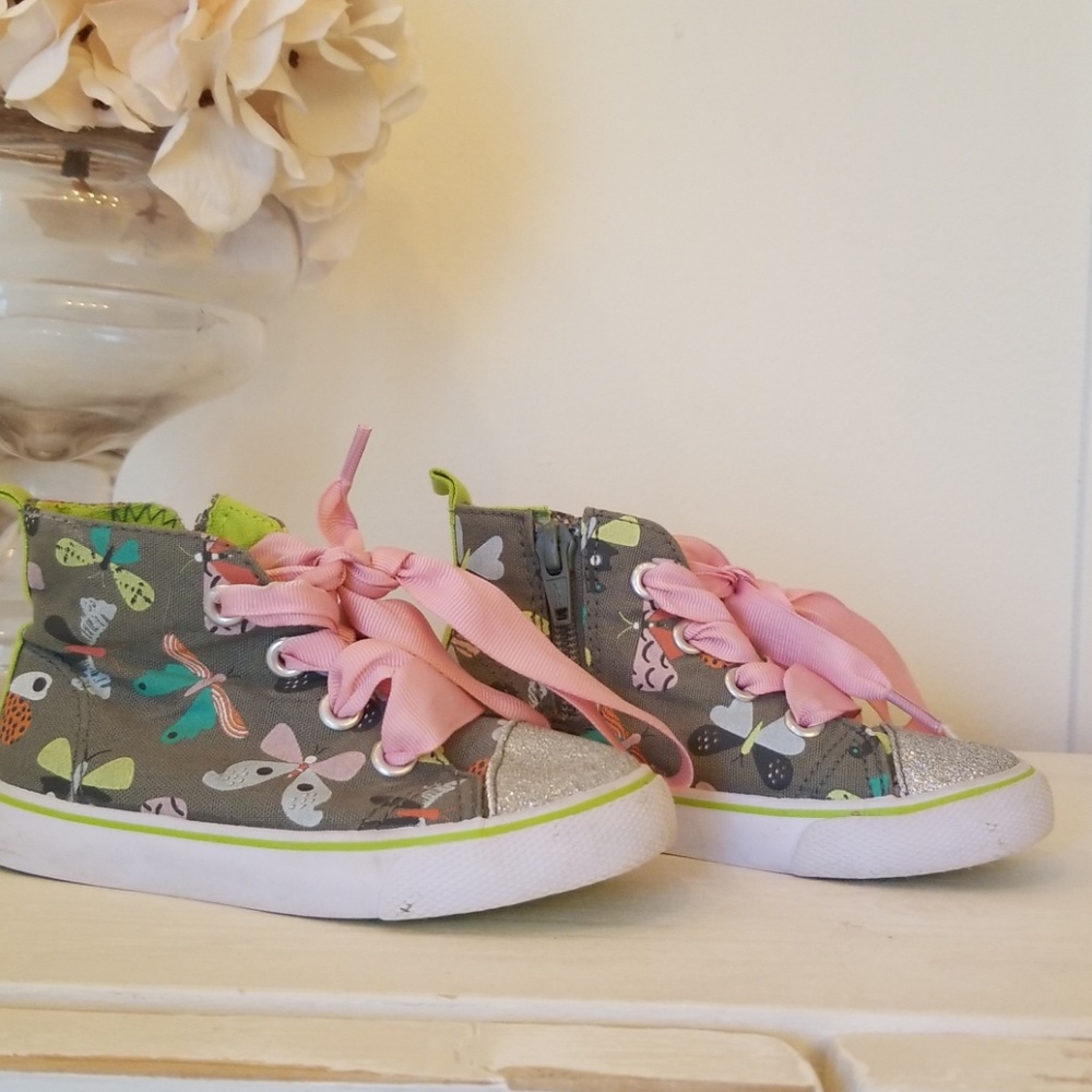 Toddler sneakers